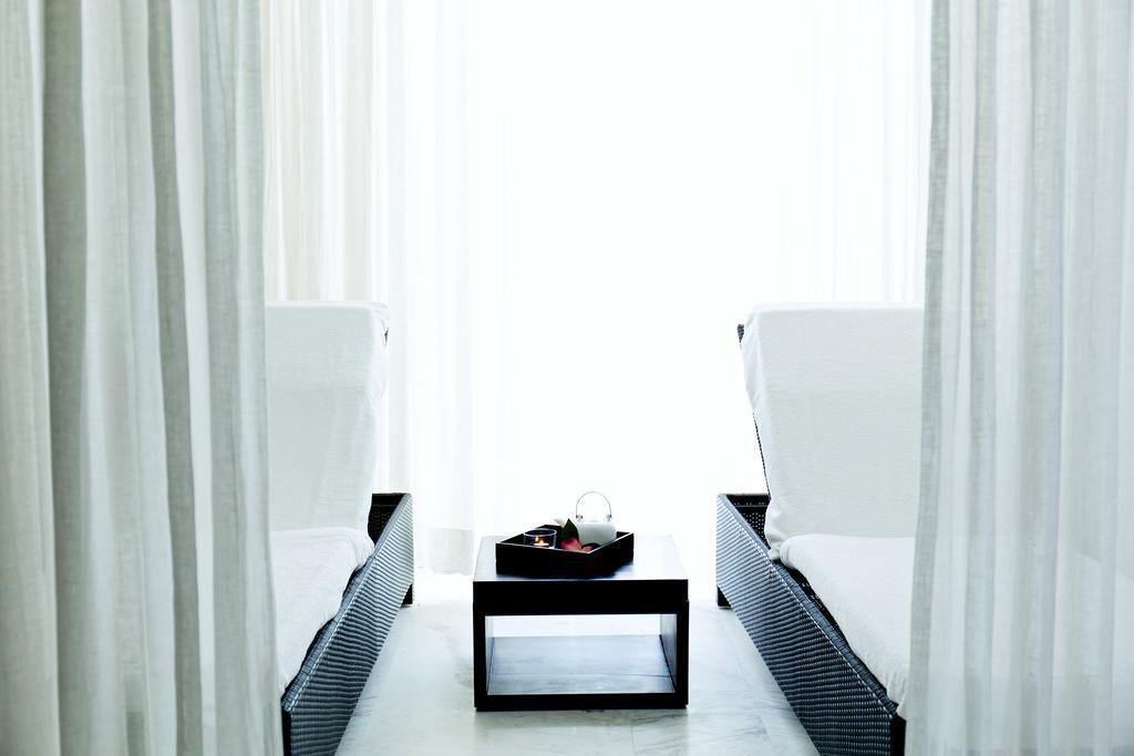 Troia Design Hotel Exterior foto The interior of a suite at the Mandarin Oriental, Munich