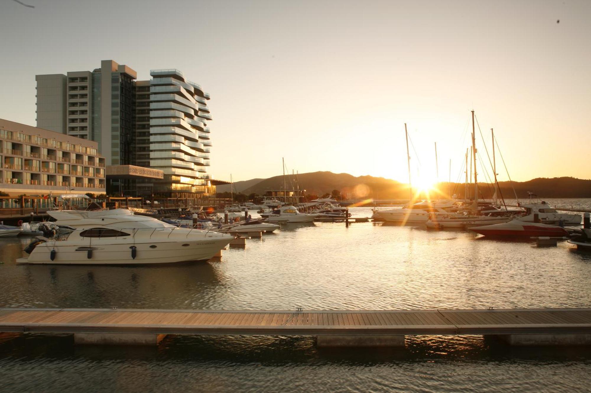 Troia Design Hotel Exterior foto Sunset at the Port of Hvar